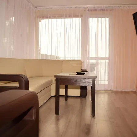 Golun Hotel 2*